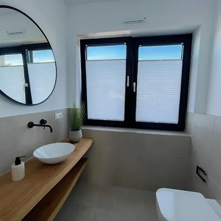 My Baltic Sea - Im Ocean Hill شاربوتس