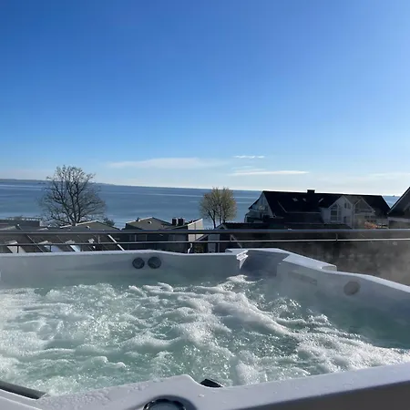 My Baltic Sea - Im Ocean Hill شاربوتس